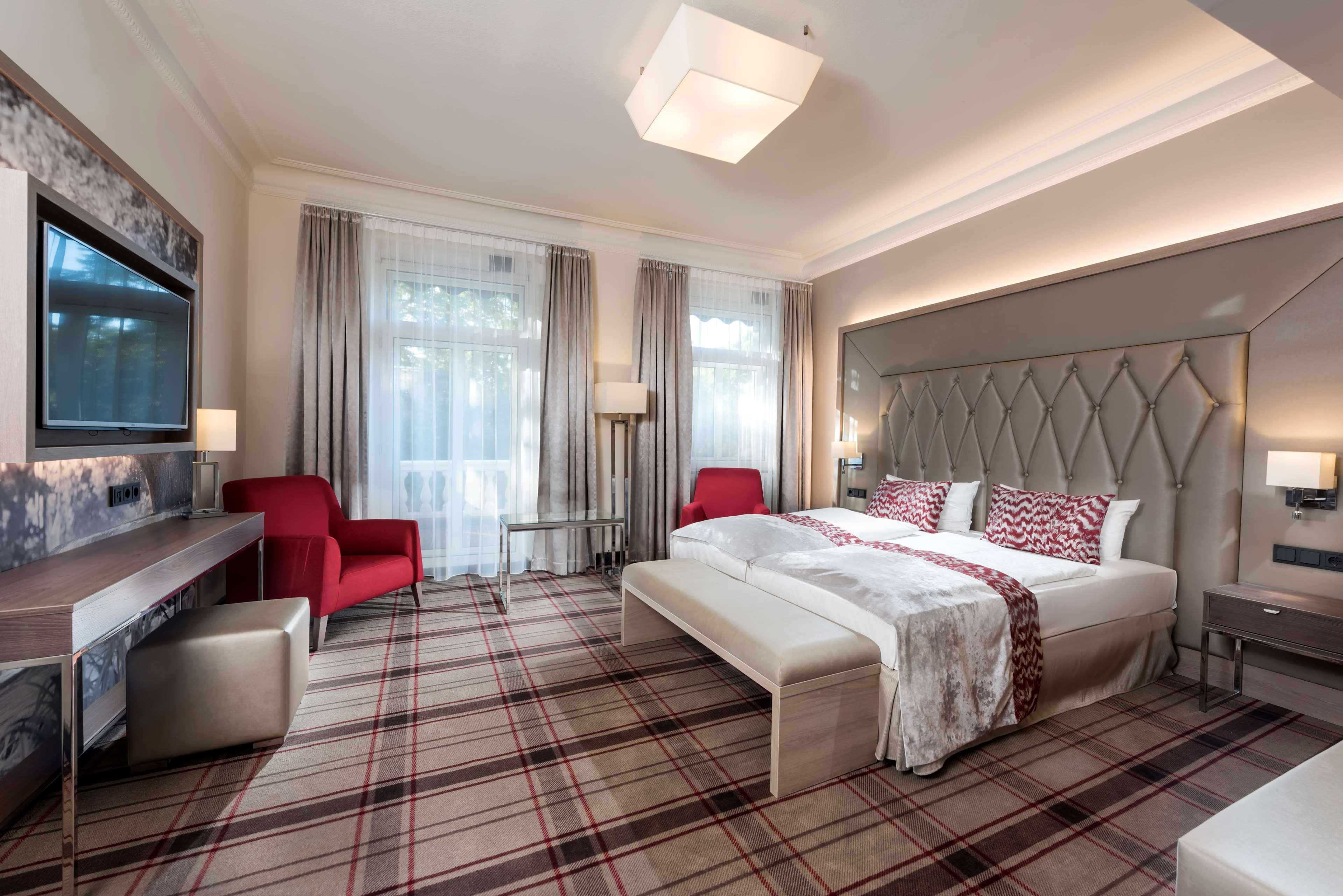 Badischer Hof Baden-Baden - Leonardo Limited Edition Kültér fotó Deluxe room