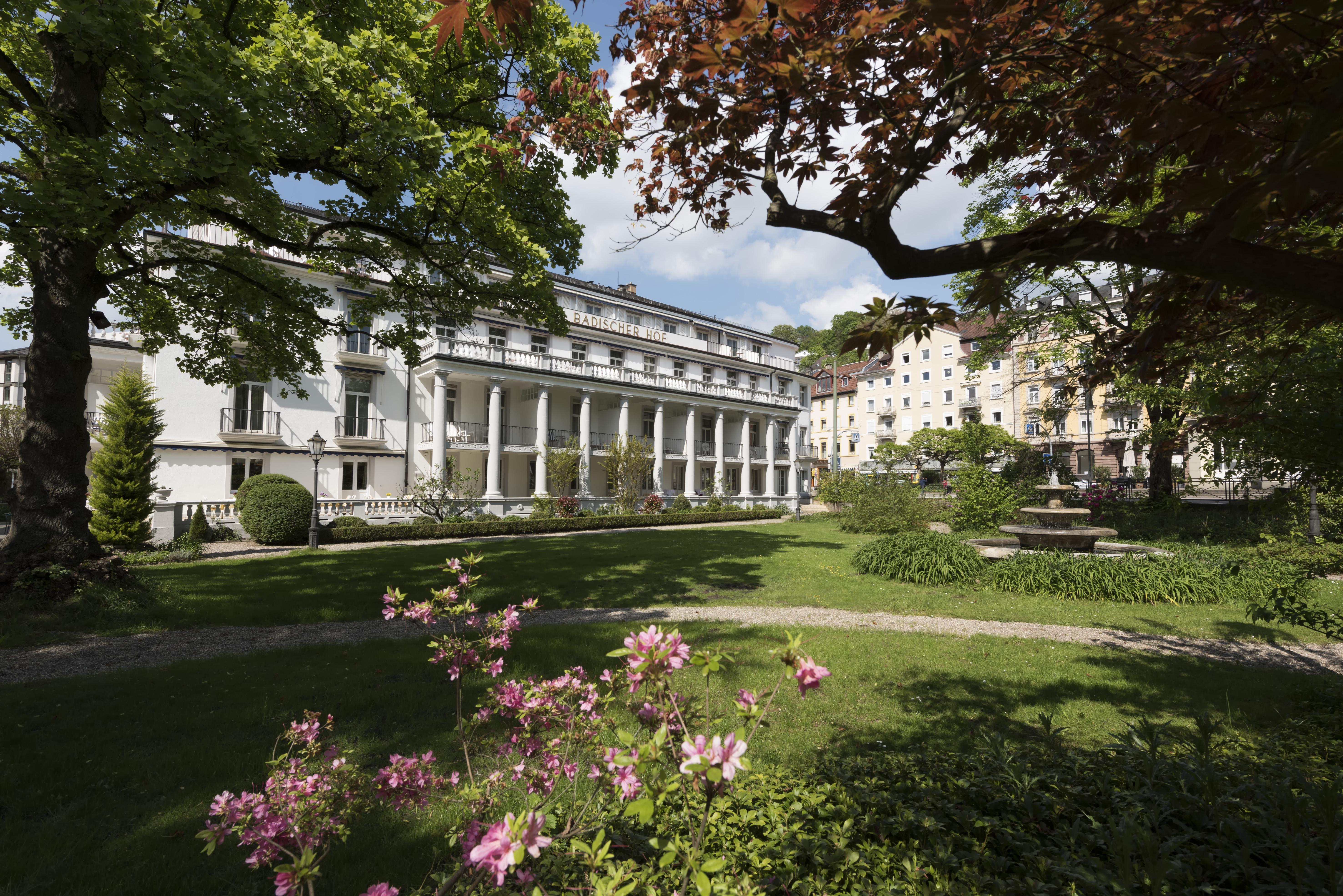 Badischer Hof Baden-Baden - Leonardo Limited Edition Kültér fotó The Colonnade
